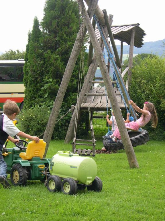 סיהם Baby- Und Kinderhof Aicherbauer מראה חיצוני תמונה